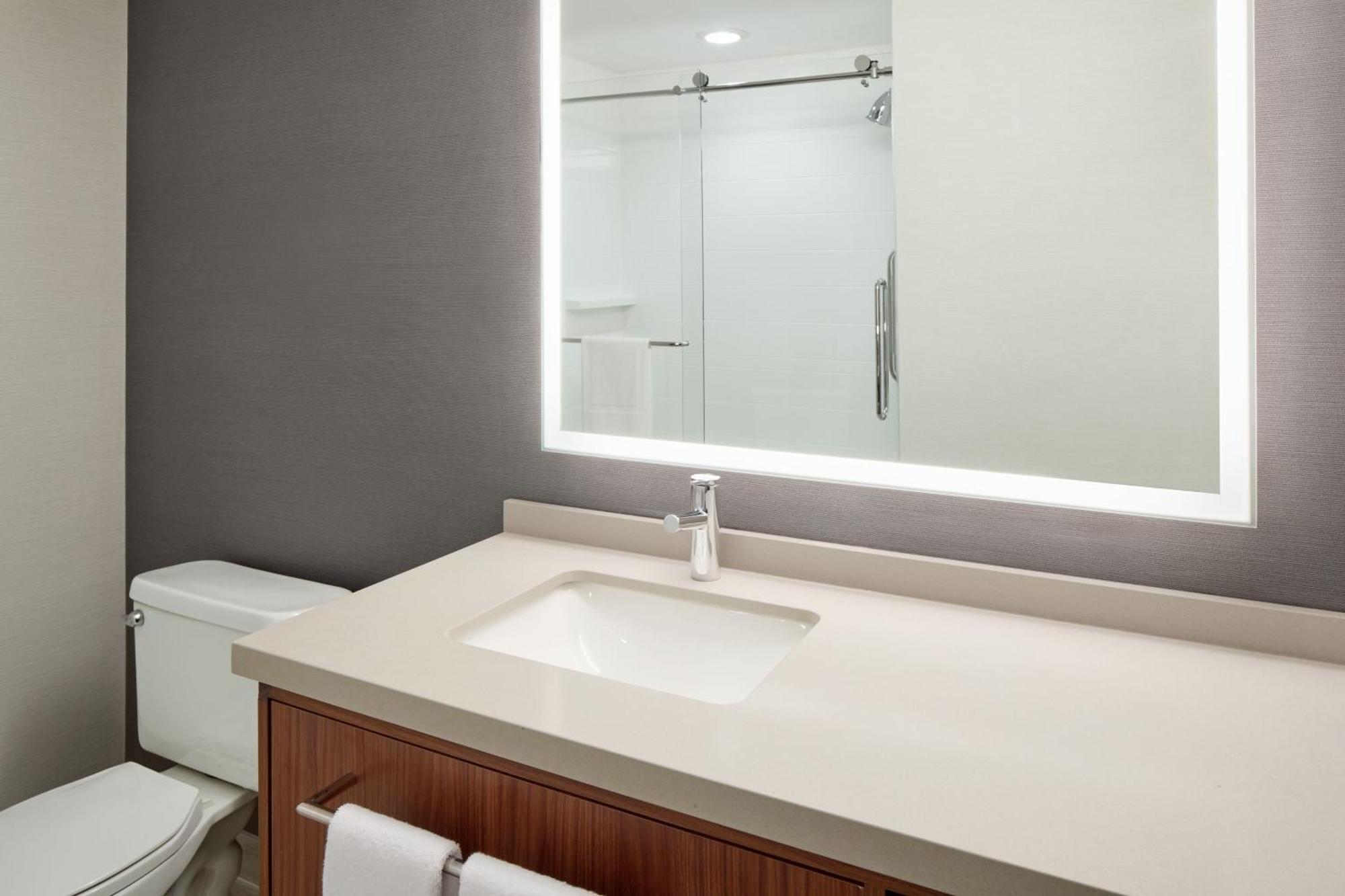Courtyard By Marriott Mississauga-Airport Corporate Centre West Exterior foto