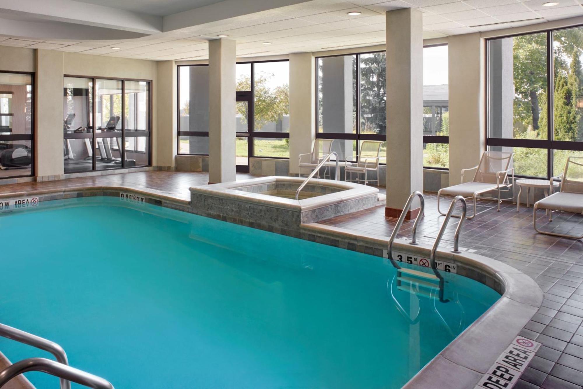 Courtyard By Marriott Mississauga-Airport Corporate Centre West Exterior foto