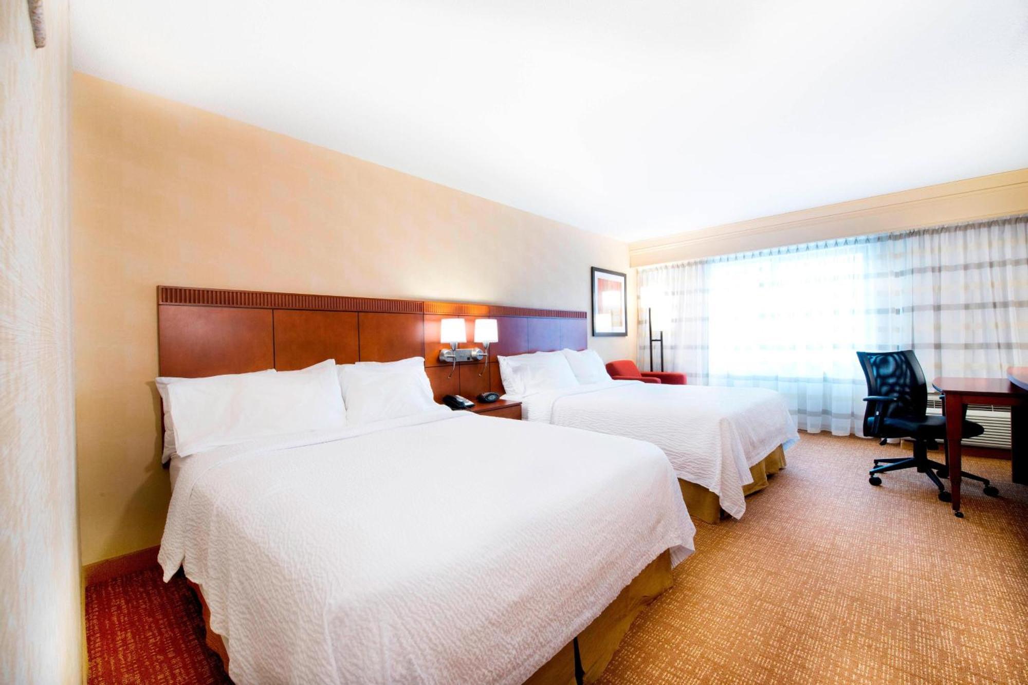 Courtyard By Marriott Mississauga-Airport Corporate Centre West Exterior foto