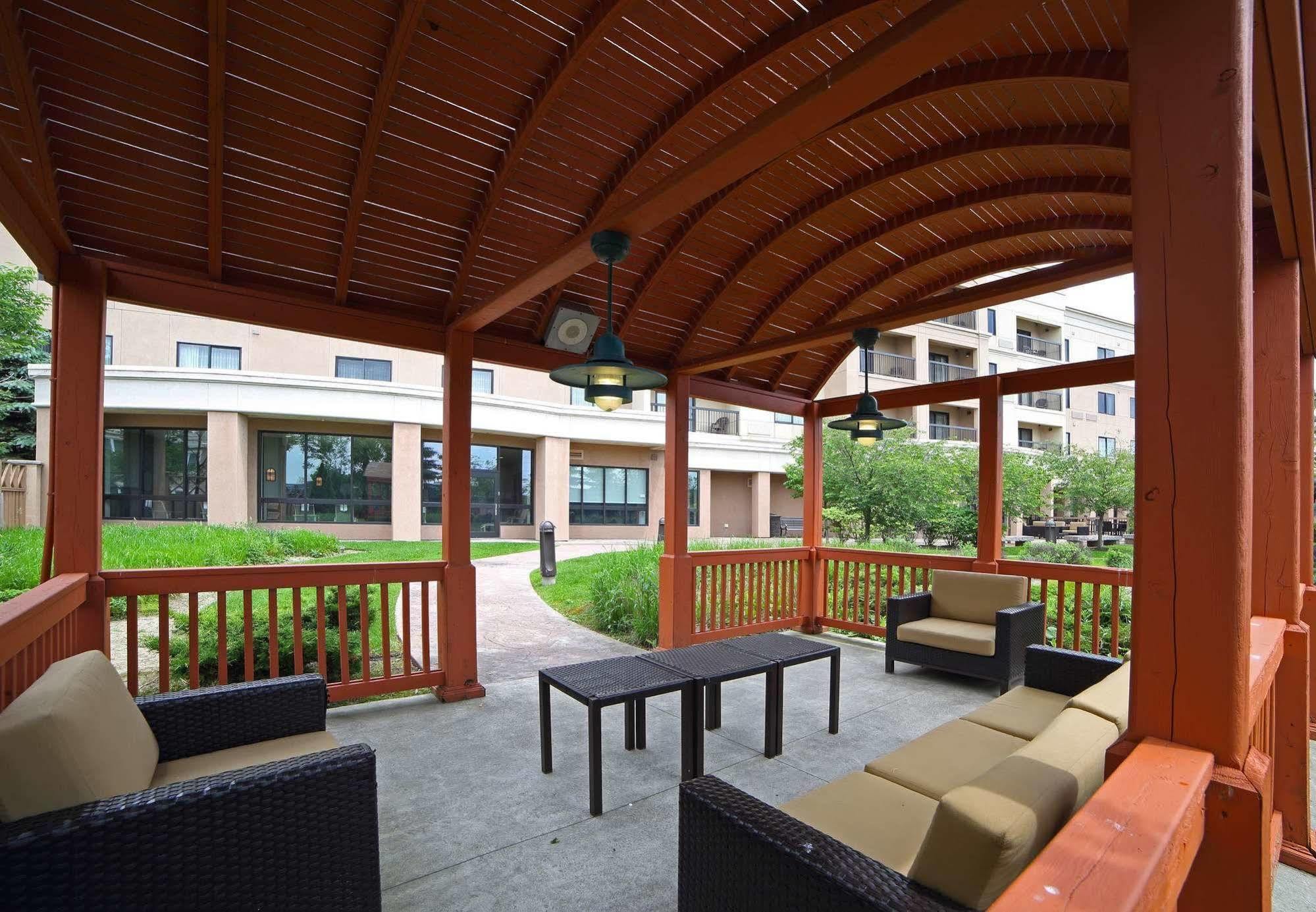 Courtyard By Marriott Mississauga-Airport Corporate Centre West Exterior foto